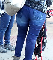 Sexy in tight jeans