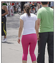 Sexy ass in pink leggins