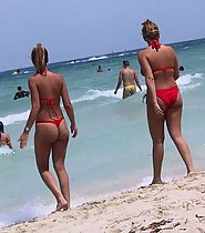 Hot bikini butts