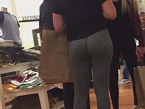 Shorty got sweet ass in grey tights
