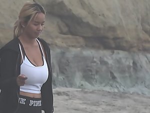 Blond asian girl with big boobs - Voyeurs HD