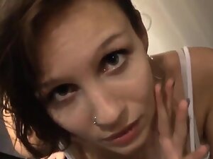 Flashing pussy results with sex in clothes store