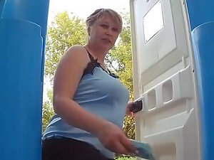 Spying on tight asshole and huge pussy of a chubby woman