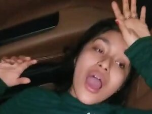 Two cumshots for triangle shaped pubes