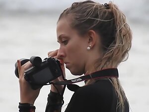 Sexy photographer got a nice wide butt in a bikini