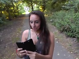 Blowjob in the middle of the park