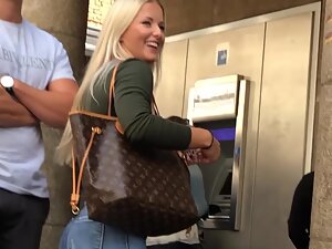 Epic blonde got the full package of sexiness