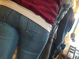 Hot ass in the lunch line