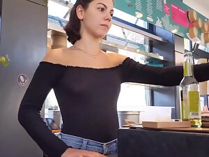 Hot tits of a braless fast food worker