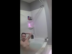 Shaved Pussy Hidden Cam - Hidden cam caught her bathing and shaving - Voyeurs HD
