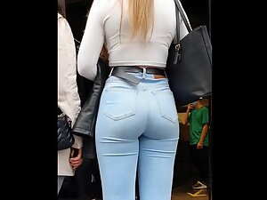 Sexy girl in jeans gives an amazon vibe